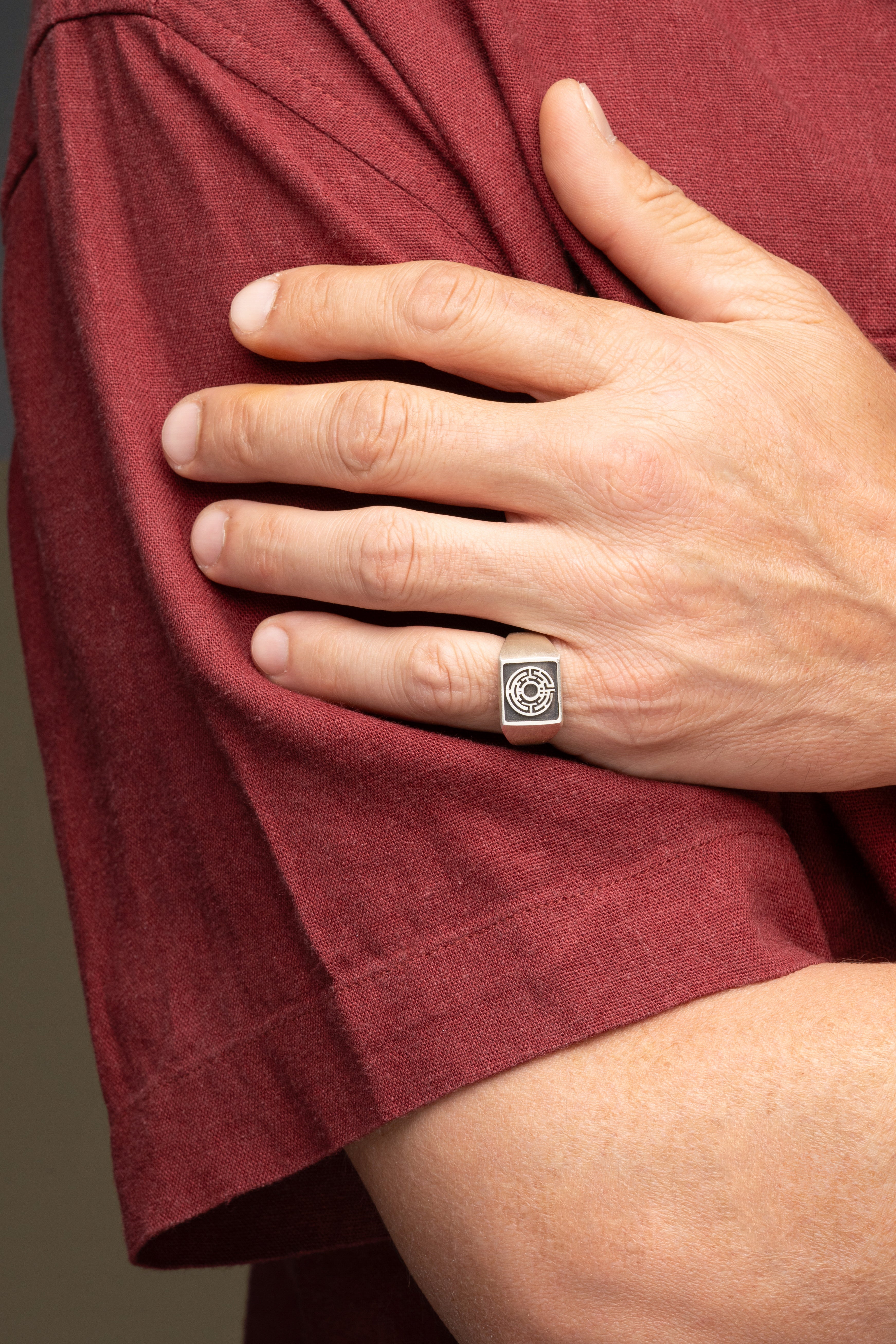 Oxidized Labyrinth Men's Chevalier Ring